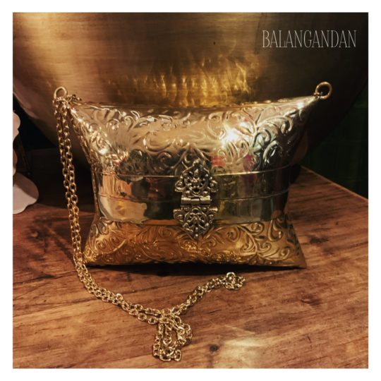 Bolso_Kanu_dorado_foto